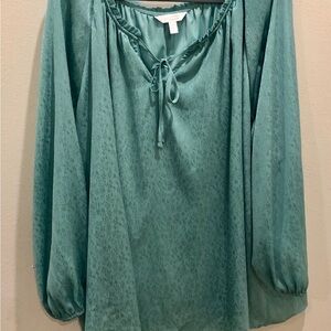 LC Lauren Conrad Green Tie Front Blouse